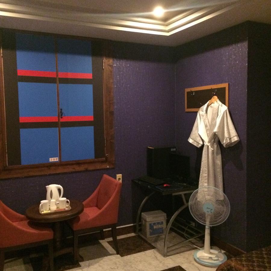 Romance Hotel Chungju Zewnętrze zdjęcie